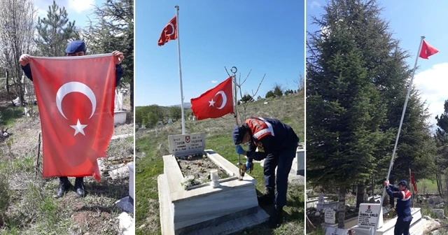Şehit mezarlarındaki Türk bayrakları yenilendi