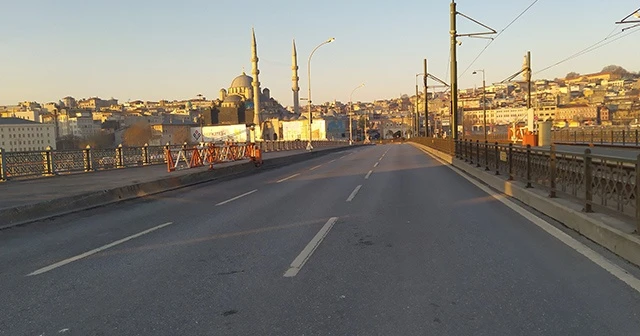 Sokağa çıkma kısıtlamasının sabahında gündoğumunda kartpostallık görüntüler