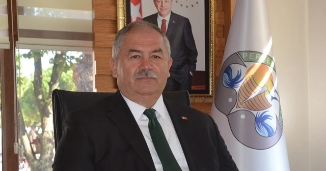 Test sonucu pozitif çıkan belediye başkanı, vatandaşları virüse karşı uyarıyor