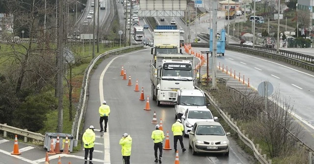 Vali Yerlikaya, İstanbul&#039;a giriş çıkışlara getirilen düzenlemeleri açıkladı