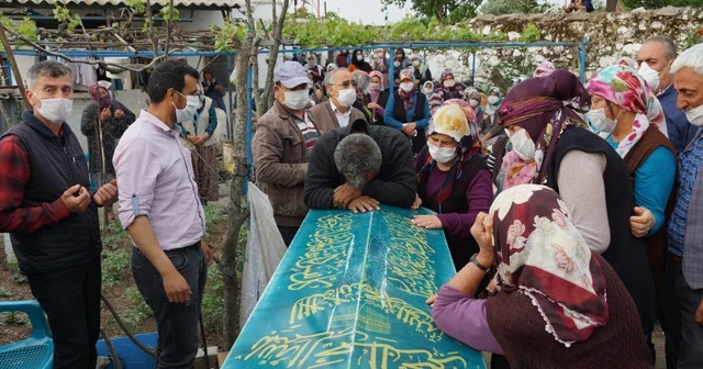 Yangında ölen iki kardeşe en acı veda