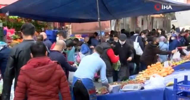 Yenibosna cuma pazarında koronavirüse rağmen alışveriş yoğunluğu