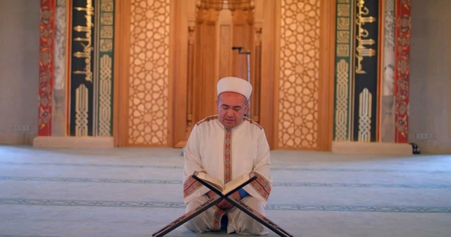 Yeniden inşa edilen tarihi camide 87 yıl sonra ilk mukabele okundu
