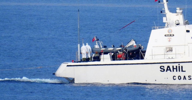 Yunan askerleri göçmenlerin yakıtlarını alıp, deniz ortasında ölüme terk etti