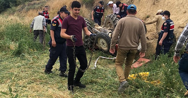 15 yaşındaki ağabeyin kullandığı traktör devrildi, 4 yaşındaki kardeşi öldü