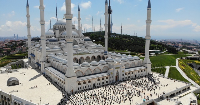 74 gün sonra ilk cuma namazı