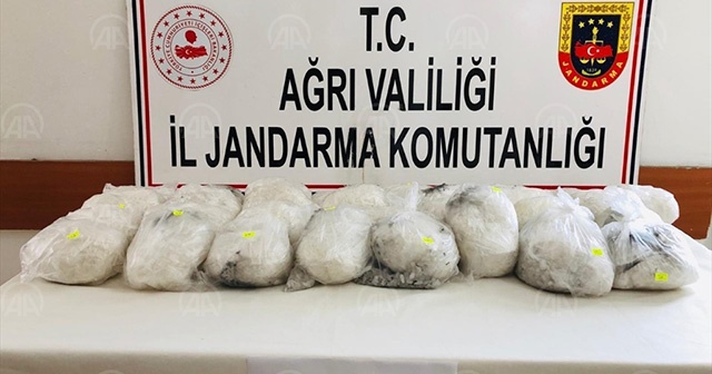 Ağrı&#039;da 30 kilogram metamfetamin ele geçirildi