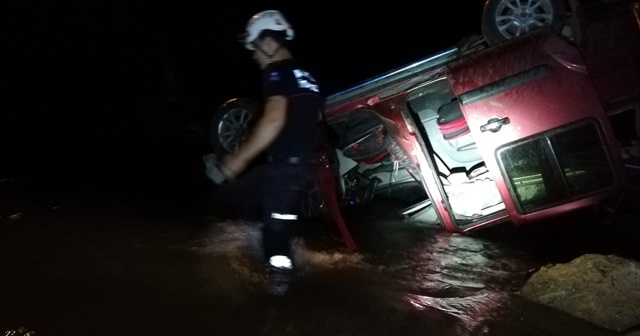 Alanya’da kamyonet köprüden çaya uçtu: 1 ölü