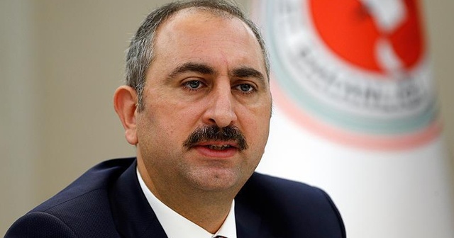 Bakan Gül: &quot;Toplumun sizden adalet gibi çok önemli bir beklentisi olacak&quot;