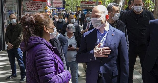 Bakan Soylu&#039;dan Vefa Sosyal Destek Koordinasyon Merkezi&#039;ne ziyaret