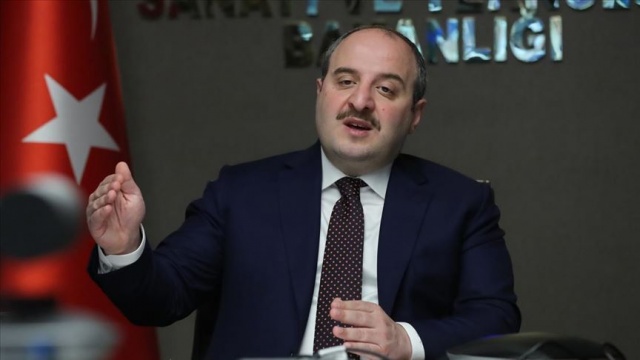 Bakan Varank: Zor zamanlar milletimize kendine güvenmeyi öğretmiş, ona ilham kaynağı olmuştur