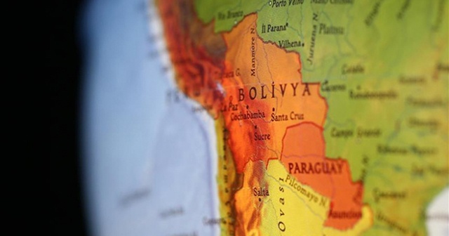 Bolivya&#039;da askeri uçak düştü: 6 ölü
