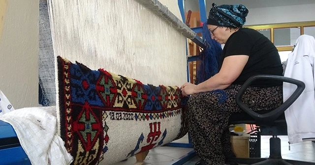 Bu halının metrekaresi 20 günde dokunuyor