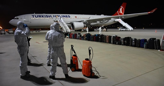 Burkina Faso&#039;dan getirilen 122 Türk vatandaşı İzmir&#039;de karantinaya alındı