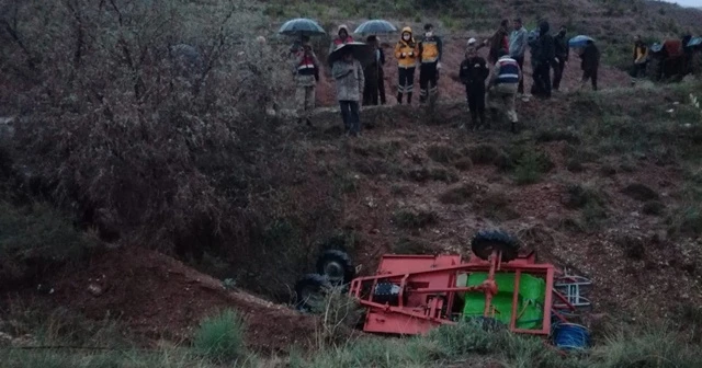 Çapa motoru şarampole yuvarlandı: 1 ölü, 1 yaralı