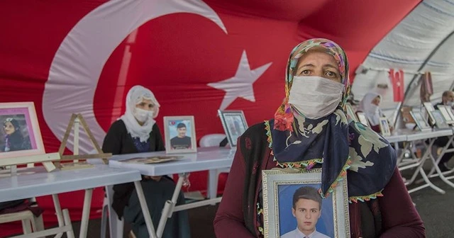 Diyarbakır anneleri bir Anneler Günü'ne daha hüzünlü giriyor