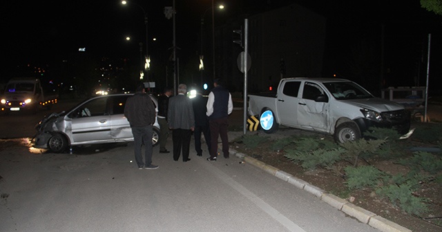 Elazığ&#039;da trafik kazası, yaralananlar var