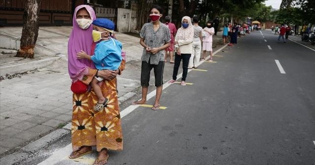 Endonezya&#039;da Kovid-19 nedeniyle yaklaşık 67 milyon kişi yoksulluk riski altında