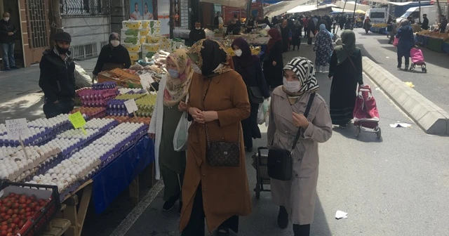 Fatih Çarşamba Pazarında yoğunluk
