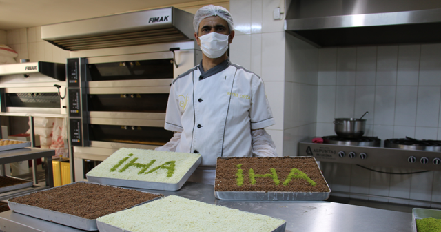 Güllaç ve Sütlü Nuriye’den esinlenip soğuk baklava üretti, şimdi siparişlere yetişemiyor