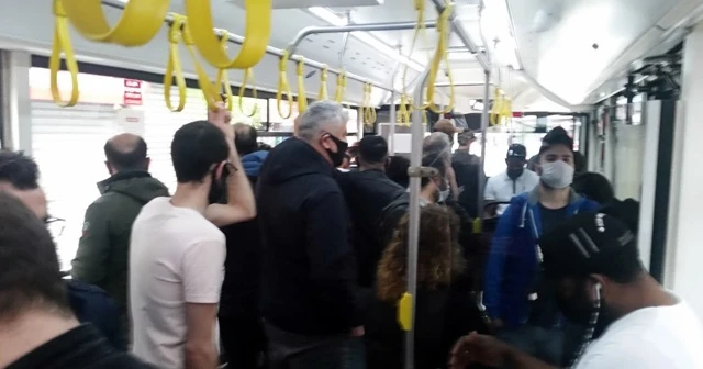 İETT otobüsündeki yoğunluk pes dedirtti
