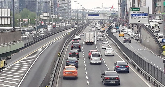 İstanbul’da cadde ve sokaklarda hareketlilik