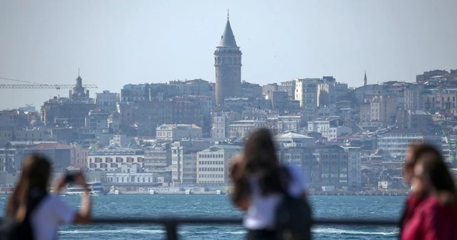 İstanbul’da sıcaklığın 30 derece ve üzerine çıkacağı tahmin ediliyor