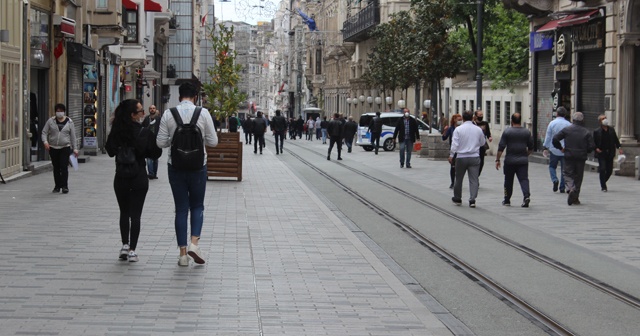 İstiklal Caddesi’nde dikkat çeken yoğunluk