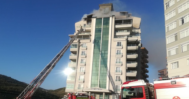 İzmir’de hareketli dakikalar: 10 katlı bina boşaltıldı