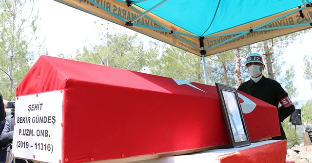 Kahramanmaraşlı şehit son yolculuğuna uğurlandı