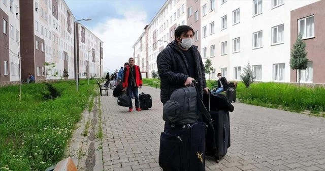 Karantina süreci tamamlanan vatandaşlar memleketlerine uğurlandı