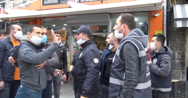 Kars’ta esnaf ile polis arasında kapalı yol gerginliği