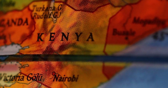 Kenyalılar teravih için gizlice Somali&#039;ye geçiyor