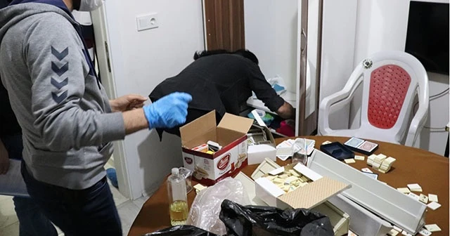 Kiraladıkları apart daireyi kumarhaneye çevirdiler