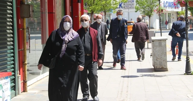 Kırıkkale&#039;de bazı alanlarda maske takma zorunluluğu getirildi