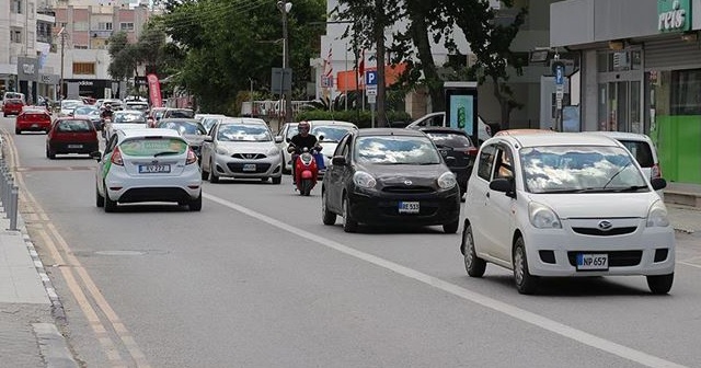 KKTC&#039;de kısmi sokağa çıkma yasağı sona erdi