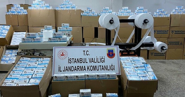 Korona fırsatçılarına büyük darbe: 800 bin kaçak maske ele geçirildi