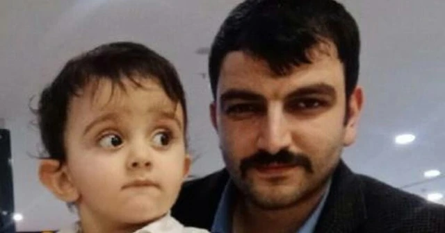 Kucağındaki bebeği ile merdiven boşluğa düşen adam öldü