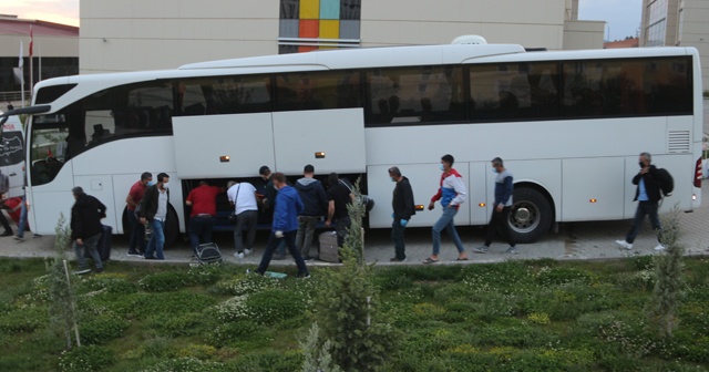 Kuveyt&#039;ten gelen 276 Türk vatandaşı yurda yerleştirildi