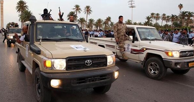 Libya ordusu duyurdu! Darbeci Hafter&#039;den bir belde daha kurtarıldı
