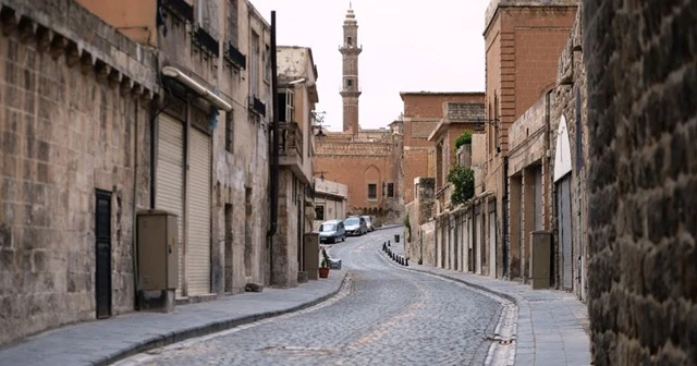 Mardin&#039;de açık alanlarda maske takma zorunluluğu getirildi