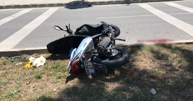Motosiklet sürücüsü ağaca çarptı: 1 ölü