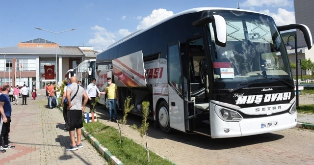Muş'ta karantina süresi tamamlanan 107 kişi memleketlerine uğurlandı