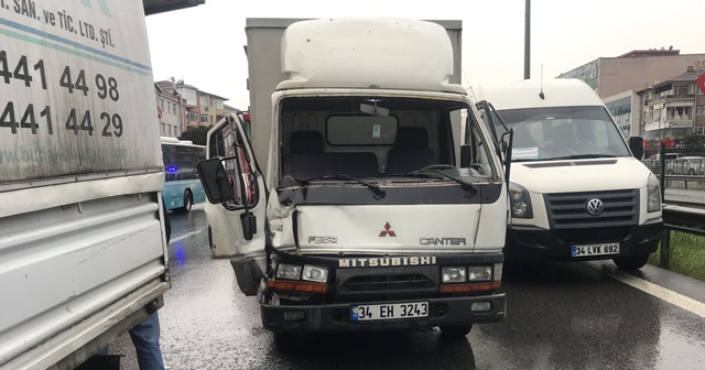 Pendik’te zincirleme trafik kazası: 1 yaralı