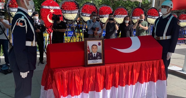 Şehit yüzbaşı Isparta&#039;da son yolculuğuna uğurlandı