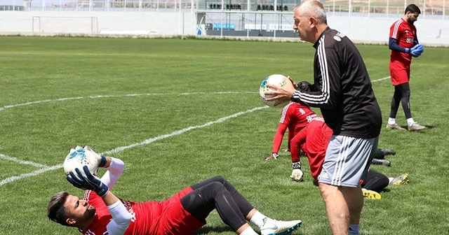 Sivasspor'da kaleciler çalıştı