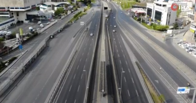 Sokağa çıkma kısıtlamasının ikinci gününde yollar boş kaldı