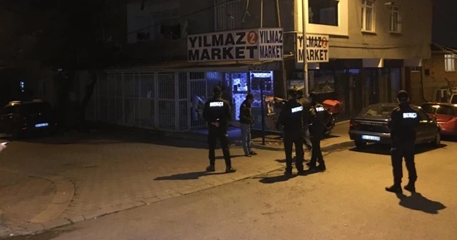 Sultanbeyli&#039;de husumetli iki aile arasında bıçaklı kavga: 2&#039;si ağır 6 yaralı