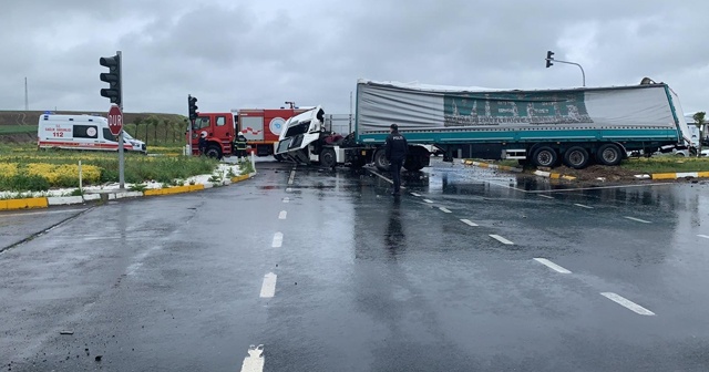 Tekirdağ&#039;da 2 tır çarpıştı: 1 yaralı