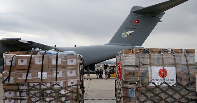 Tıbbi yardım malzemesi taşıyan Türk uçağı Çad&#039;a indi